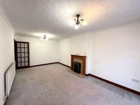 Newland Gardens, Cradley Heath, B64 - Photo 3