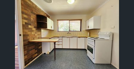 Privacy and Character in Mount Lofty! - Photo 2