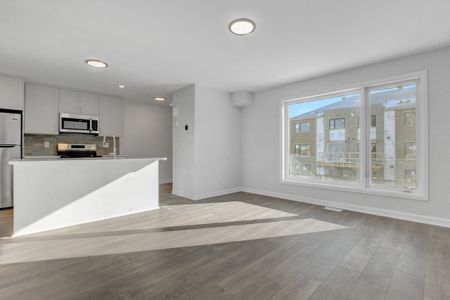 For Lease - 401 Glenroy Gilbert Drive Unit# 29, Barrhaven, Ontario - Photo 3