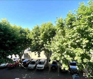 1 pièce - 29,85 m² - 2ème étage - Colocation non autorisée - Photo 2