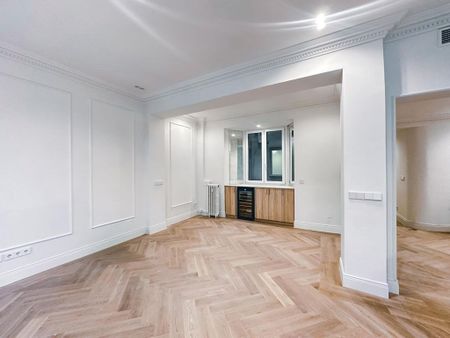 Luxury Apartment for rent in Madrid, Spain - Photo 5