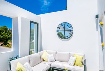 LONG-TERM RENTAL FROM SEPTEMBER 2026. Modern villa with pool and sea views for rent in Moraira.