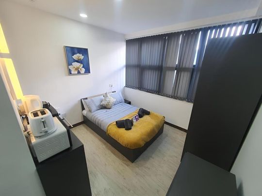 Studio to rent - Photo 1