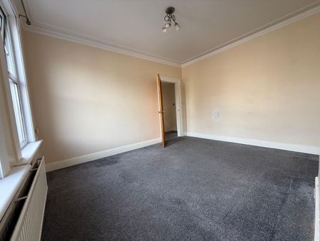 4 Bed Flat, Cameron Road, CR0 - Photo 3