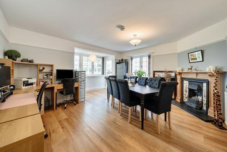 4 bedroom detached house to rent - Photo 2