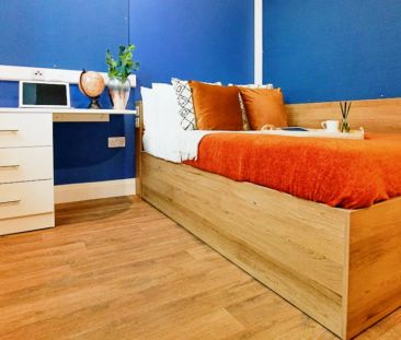 Premium Accessible Ensuite – Wet Room - Photo 1