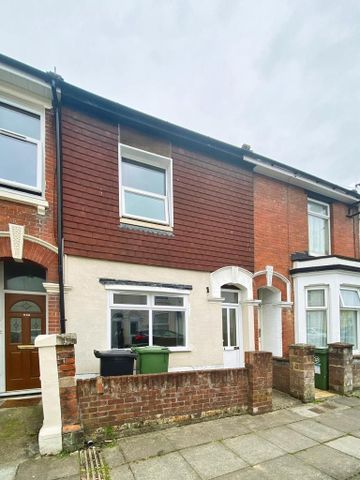 4 bedroom terraced house to rent - Photo 3
