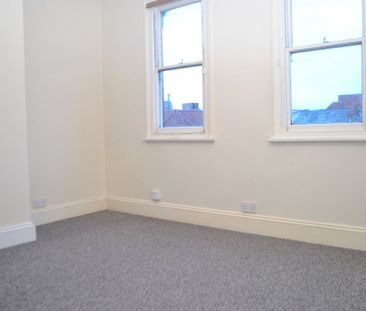 Lombard Street, Newark, Nottinghamshire, NG24 - Photo 2