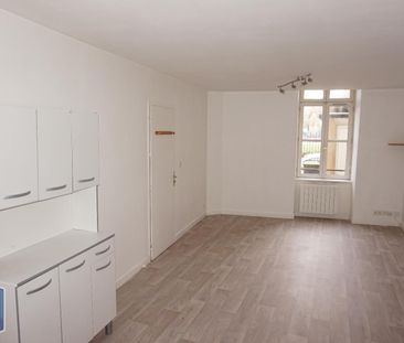 Location Appartement 2 pièces 39m² LAVAL 53000 - Photo 1