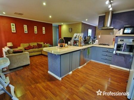 14 Dowerin Close, Beeliar WA 6164 - Photo 5