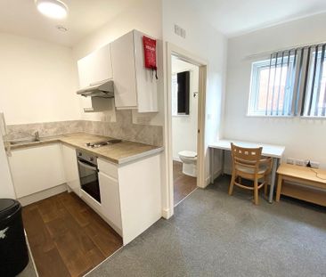 Studio to rent - Photo 3