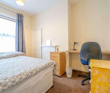 4 bedroom house of multiple occupation to rent - Photo 6