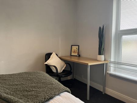 1 bedroom semi-detached house to rent - Photo 4