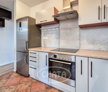 Mieszkanie z antresolą - Oporów - Zdjęcie 2