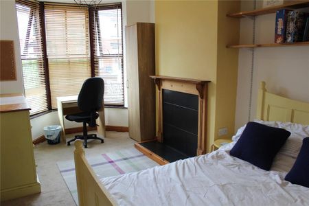 3 bedroom terraced house to rent - Photo 5