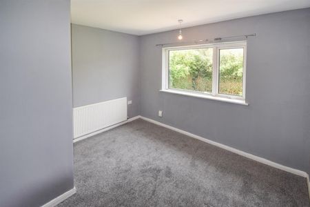 3 bedroom - Photo 3