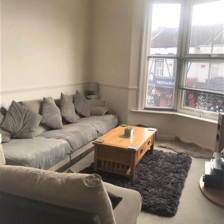 3 bedroom flat to rent - Photo 1