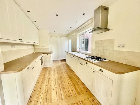 5 bedroom detached house to rent - Photo 5