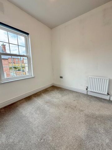 32 Deanery Gardens, Armagh, BT61 7AS - Photo 4