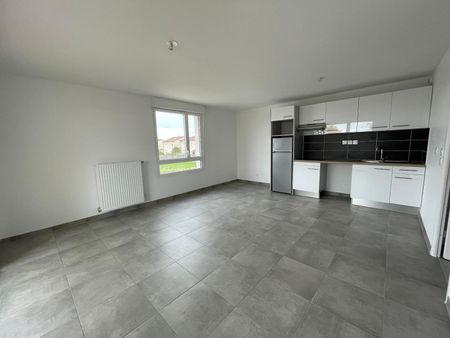 Location Appartement 64m² EAUNES 31600 - Photo 5