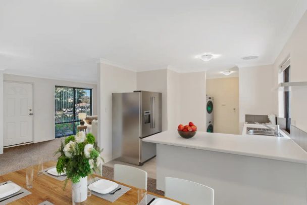 “NET & COSY HOME READY FOR YOU” - Photo 1