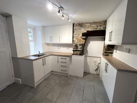 2 bedroom terraced house to rent - Photo 3