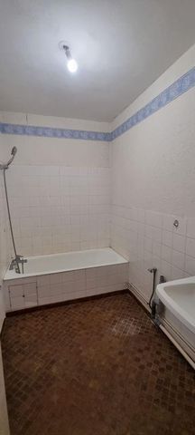 Location Appartement 2 pièces 43m² PRIVAS 07000 - Photo 3