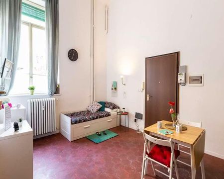 Via Paolo Bassi, Milan, Lombardy 20159 - Photo 3