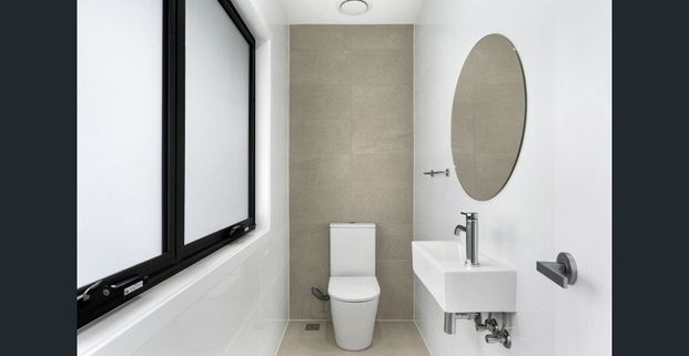 16/166 Marina Quays Blvd, Hope Island, Hope Island, Qld 4212 - Photo 1