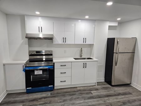 For Lease - 1137 Ewing Crescent, Mississauga, Ontario - Photo 5