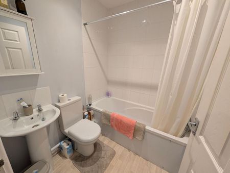 2 bedroom end of terrace house to rent - Photo 5