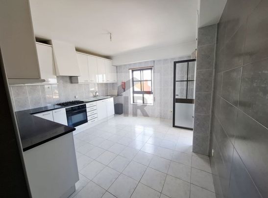 Caldas da Rainha, Leiria - Photo 1