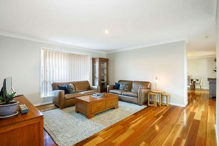 5 Coot Tha Place, Forest Lake QLD 4078 - House For Rent - $800 | Domain - Photo 3