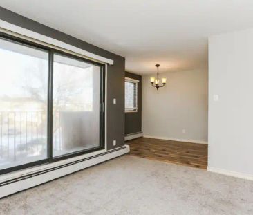 Oversized One Bedroom Fully Renovated Behind Oliver Square | 10607 ... - Photo 1