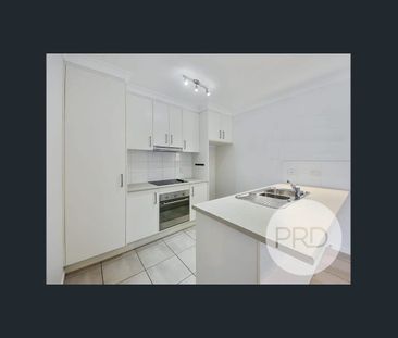 Ultra Fresh 2 Bedroom + Ensuite + Massive Covered Deck - Photo 3