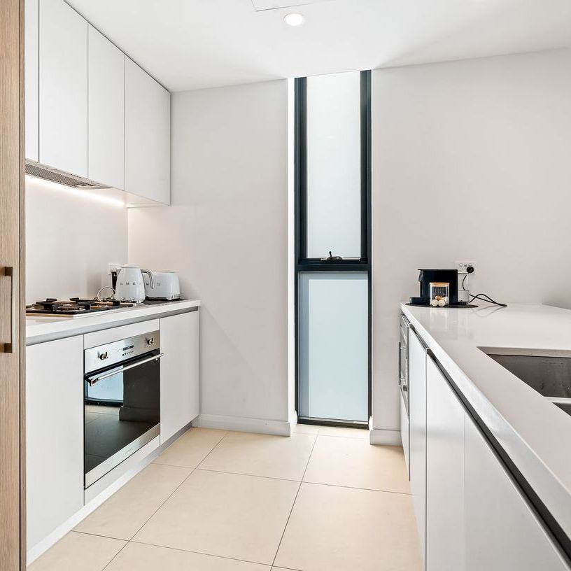 Elevated & Light Filled, Top Floor Living with Views - Photo 1