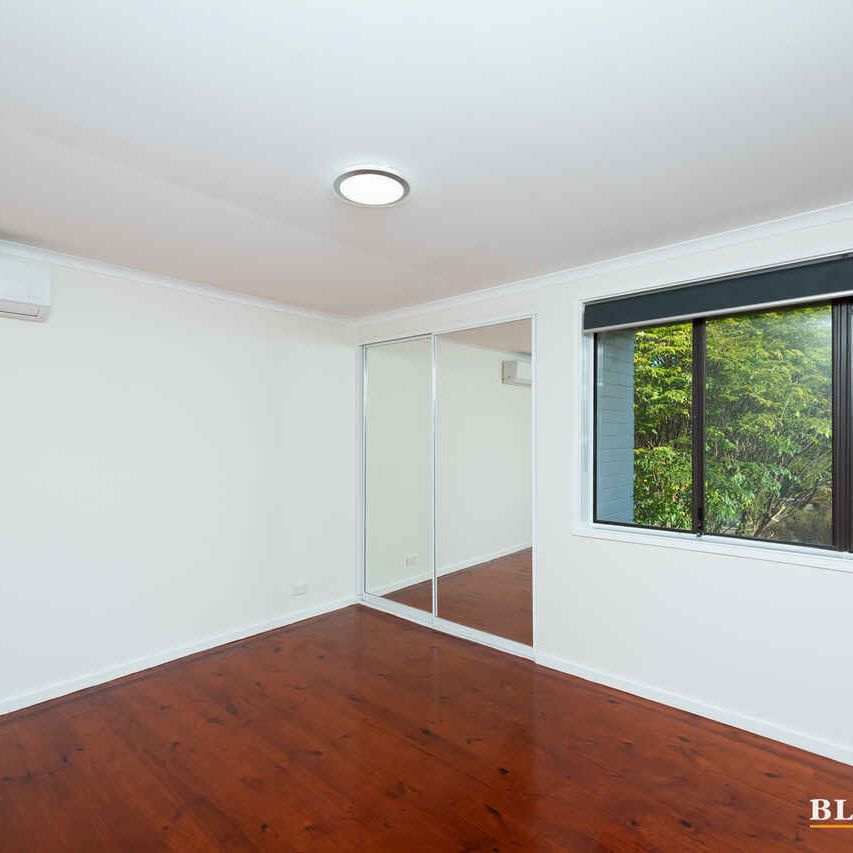 Renovated three bedroom home - Photo 1