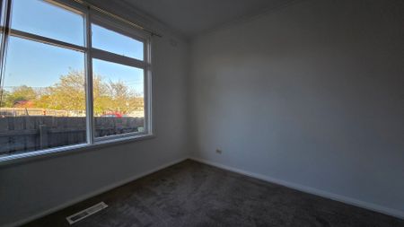 Spacious 3-Bed Home with Large Backyard - Photo 3