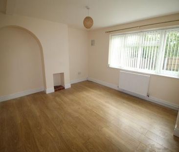 2 bedroom end of terrace house to rent - Photo 3