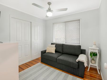 7 Meadowview Street, Tingalpa QLD 4173 - House For Rent | Domain - Photo 2