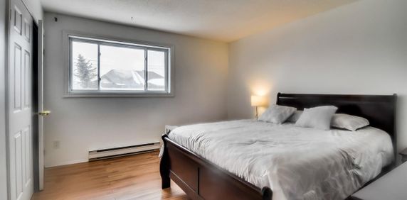 211 Chemin De La Savane (Gatineau) Spacieux Appartement Sur 2 étages – 3 Chambres - Photo 2