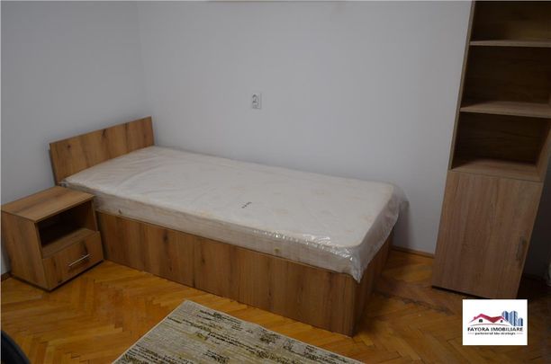 Ap. 2 Camere Mobilat si Utilat cu Parcare Privata Zona 7 Noiembrie - Fotografie 1