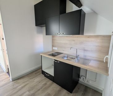 Location Appartement 1 pièce 22m² FONTAINEBLEAU 77300 - Photo 1