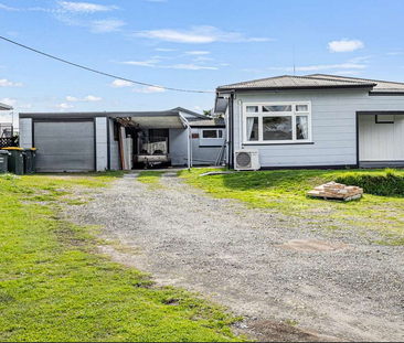 Charming 2BR Unit in Whakatane - Photo 1