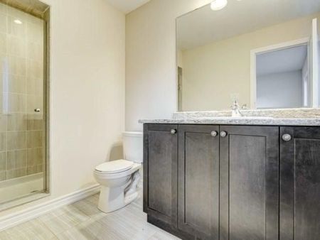 For Lease - 60 Crumlin Crescent, Brampton, Ontario - Photo 4