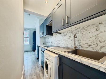 1 bedroom flat to rent - Photo 2