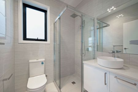 Three-Bedroom Ensuite Home close to Hospital and Schools - Photo 3