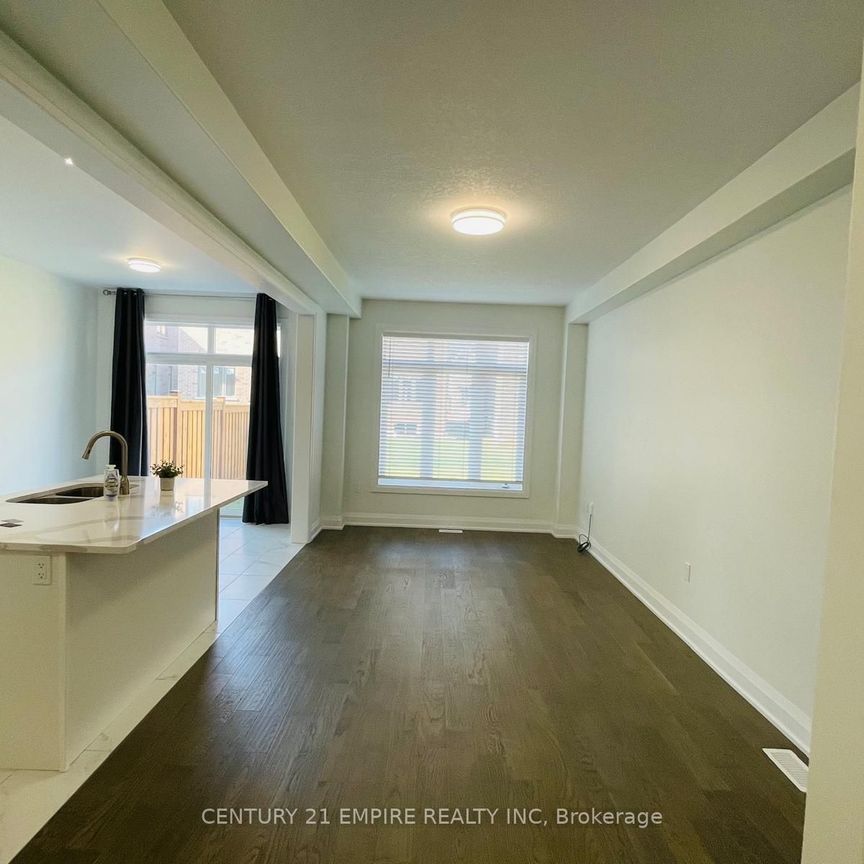 For Lease - 65 Copperhill Heights, Barrie, Ontario - Photo 1