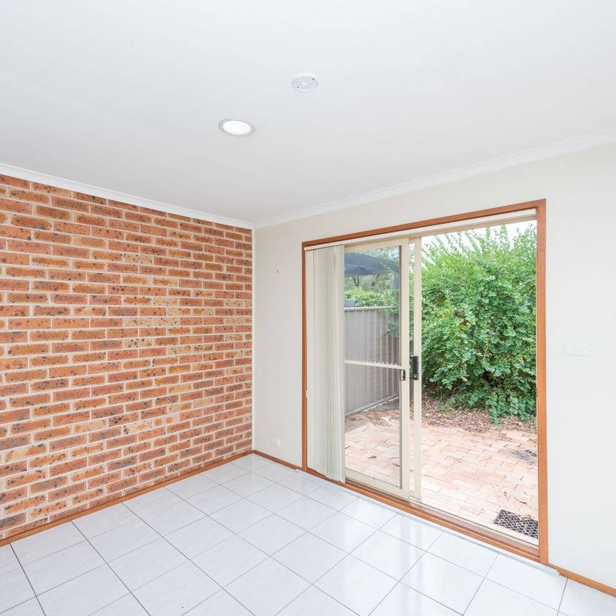 4 Nairn Place, Macquarie ACT 2614 - Townhouse For Rent | Domain - Photo 1