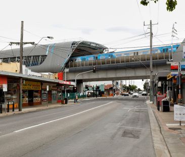 Close to Monash University, Chadstone, Hughesdale Train Station - M... - Photo 2